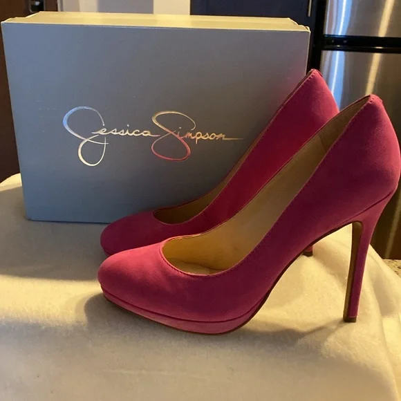 Jessica Simpson Suede Pink Pumps!’ - Picture 4 of 5